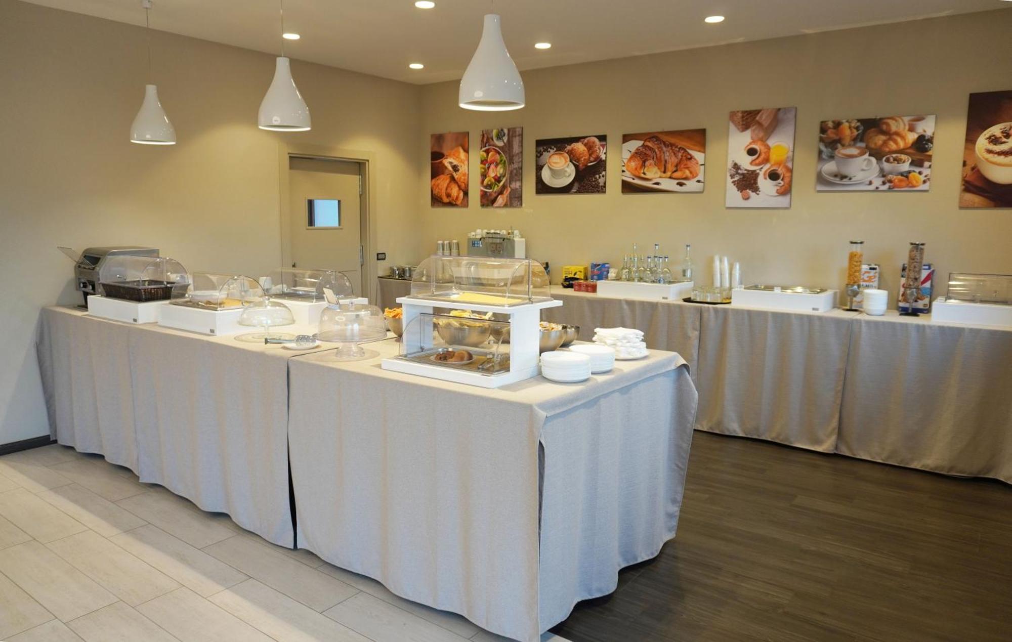 Aparthotel Parkho 포텐자 외부 사진